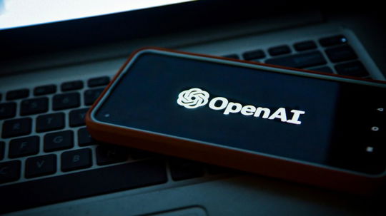 ChatGPT deixará de recomendar o término de relacionamentos, garante OpenAI