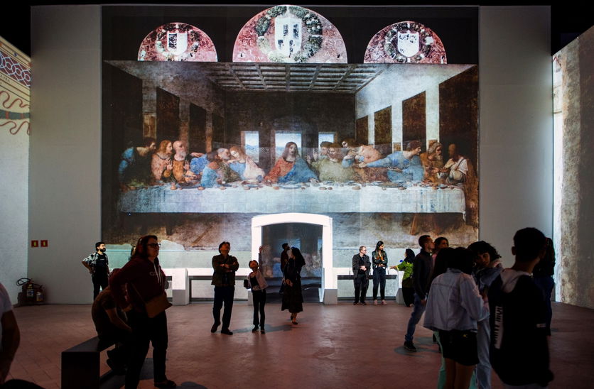 Obras de Da Vinci ganham vida com IA, RV e projeções em mostra imersiva em São Paulo