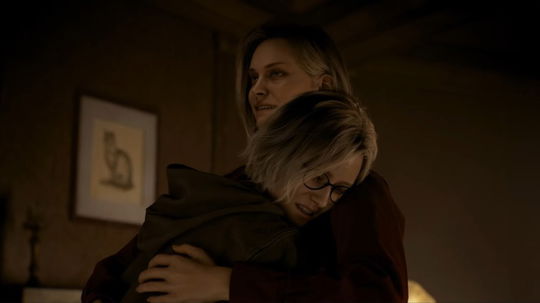 Resident Evil Requiem ganha novo trailer de gameplay com Grace e Alyssa Ashcroft